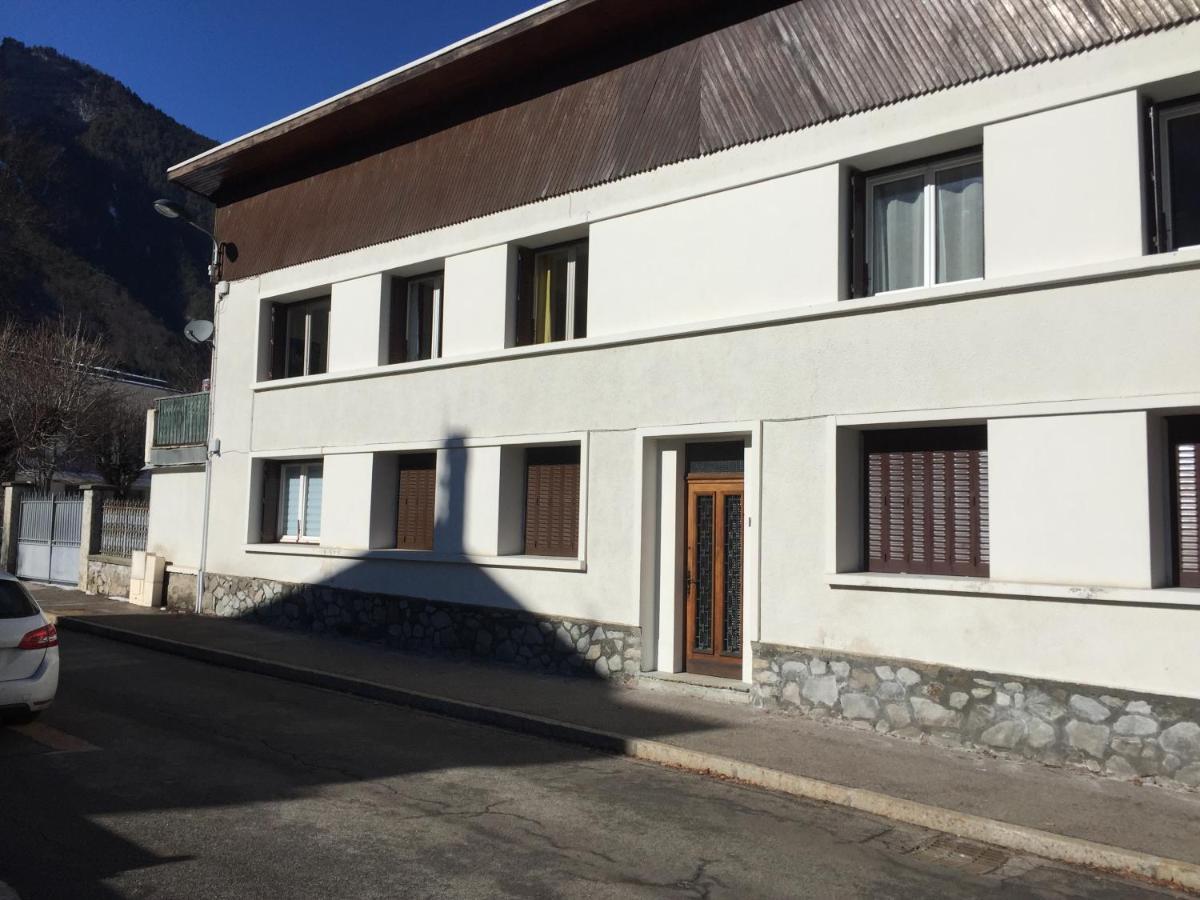 Superbe Appartement A Bourg D'Oisans Avec Terrasse Sud Le Bourg-d'Oisans Bagian luar foto